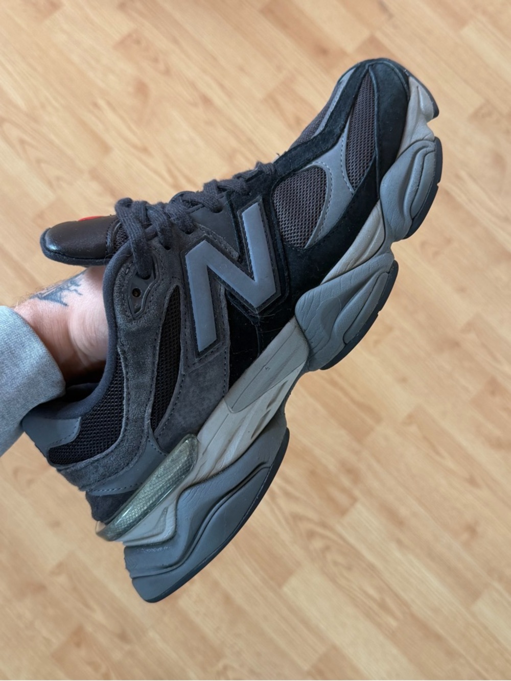 New Balance 9060 Black Castlerock Suede Mesh  Men’s Sneaker Size 11 U9060BLK